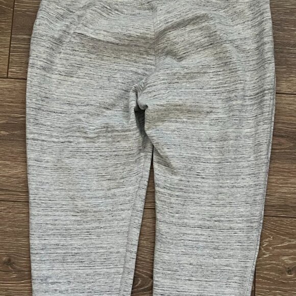 Gap Fit Gray Performance Cotton Capri Leggings Size Medium - Picture 4 of 9